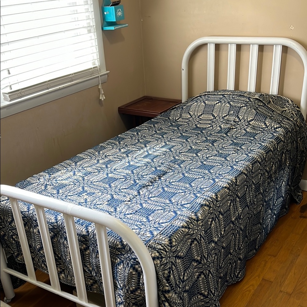 1800's White and Blue Americana Jacquard Woven Fringed Blanket/Coverlet